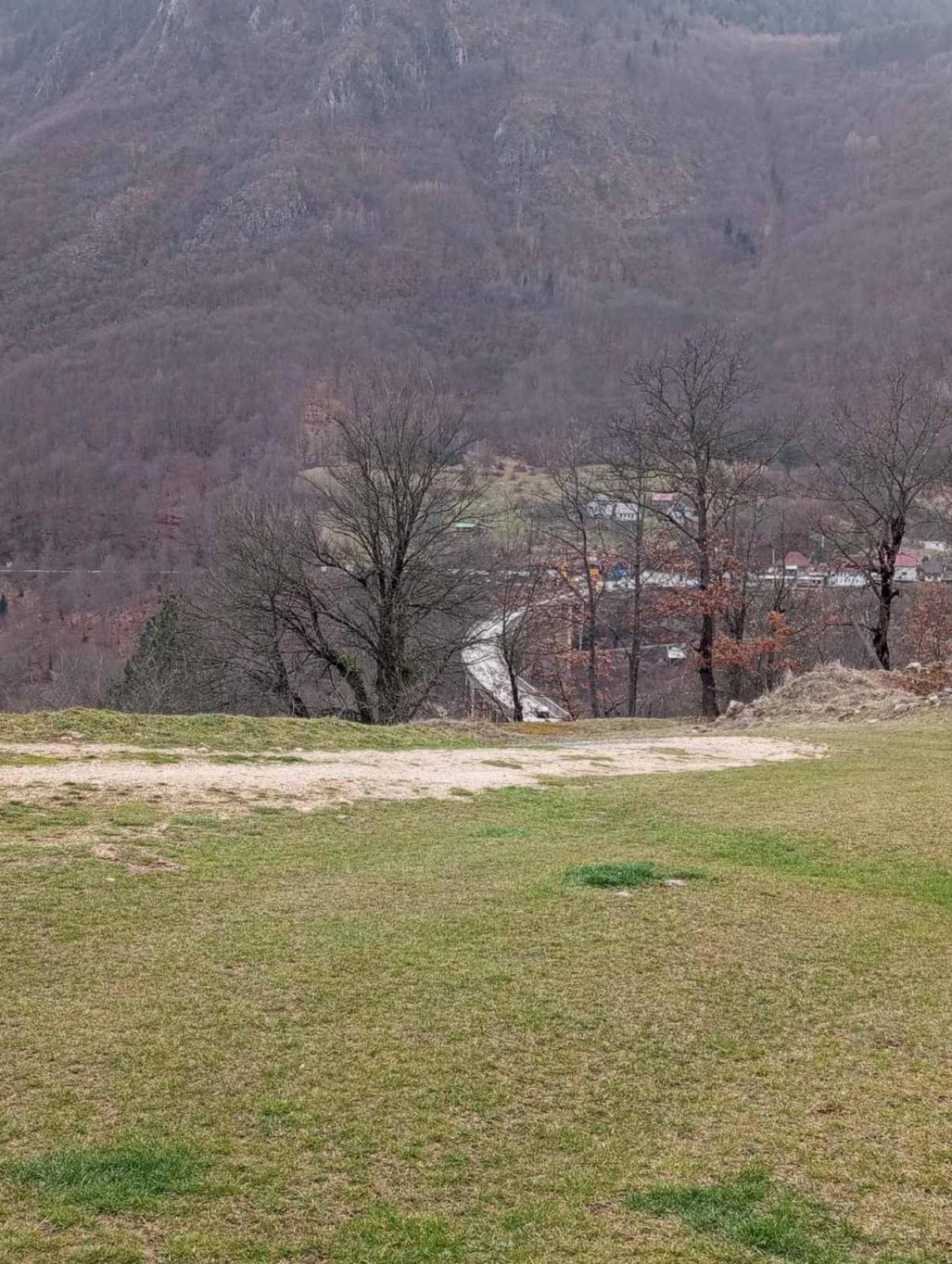 Hotel Family Owned Self Sufficient Eco Farm Tara à Pljevlja Extérieur photo
